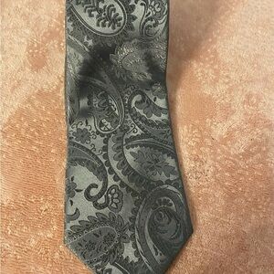 Elegant Gray Paisley Men's Tie